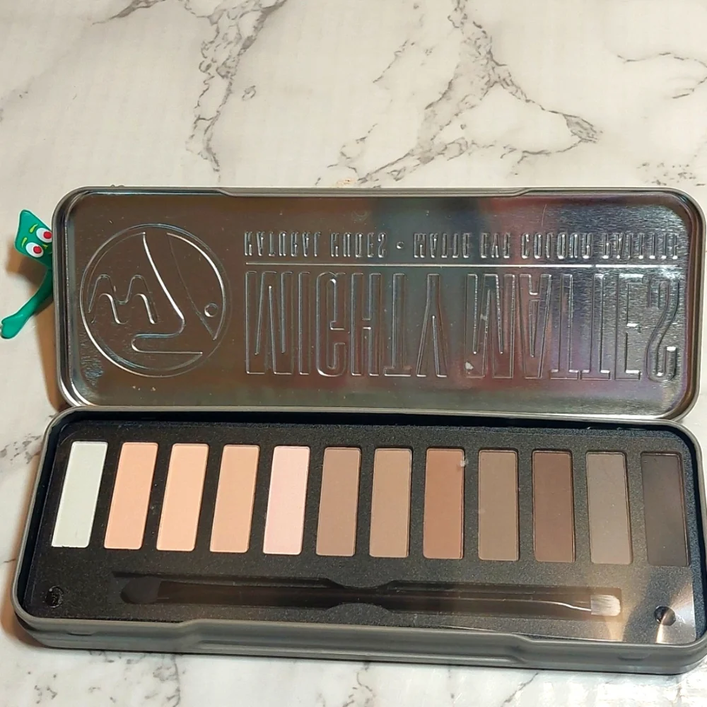 NWT W7 Mighty Mattes Natural Nudes Eye Shadow 12-Colour Palette